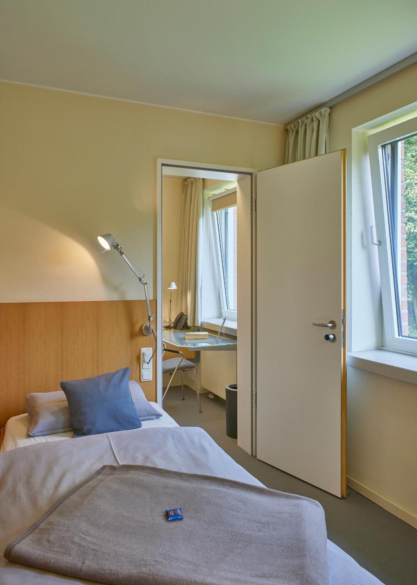 Katholische Akademie Schwerte Hotel Ngoại thất bức ảnh
